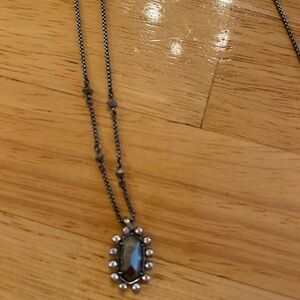 Kendra Scott pendant necklace